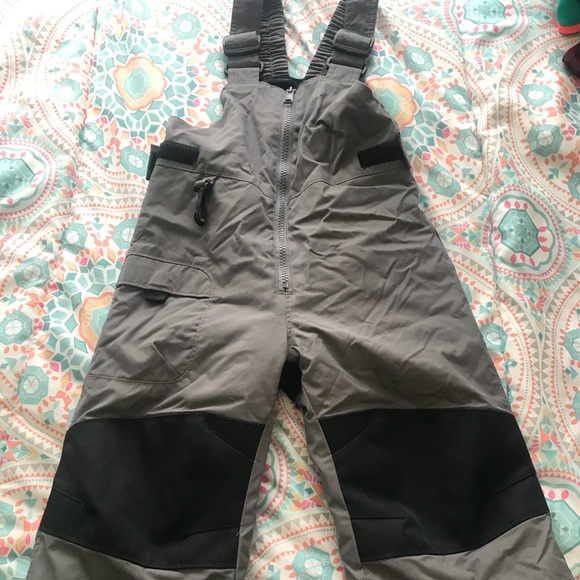 Snow suits, Jackets, and pants - Picture 5 of 7